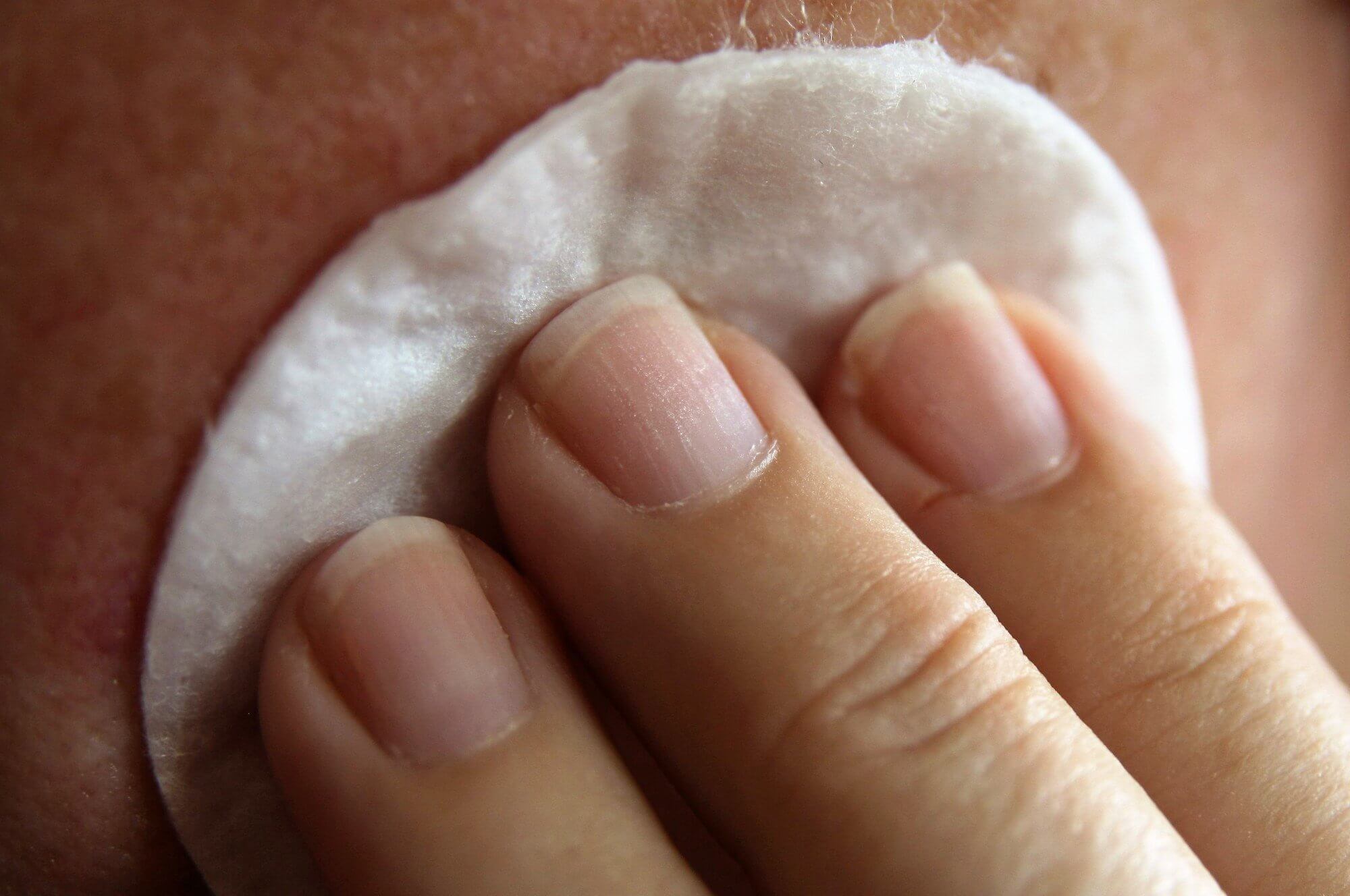 Toxic Beauty: Ingredients That You Should Avoid in Moisturizers