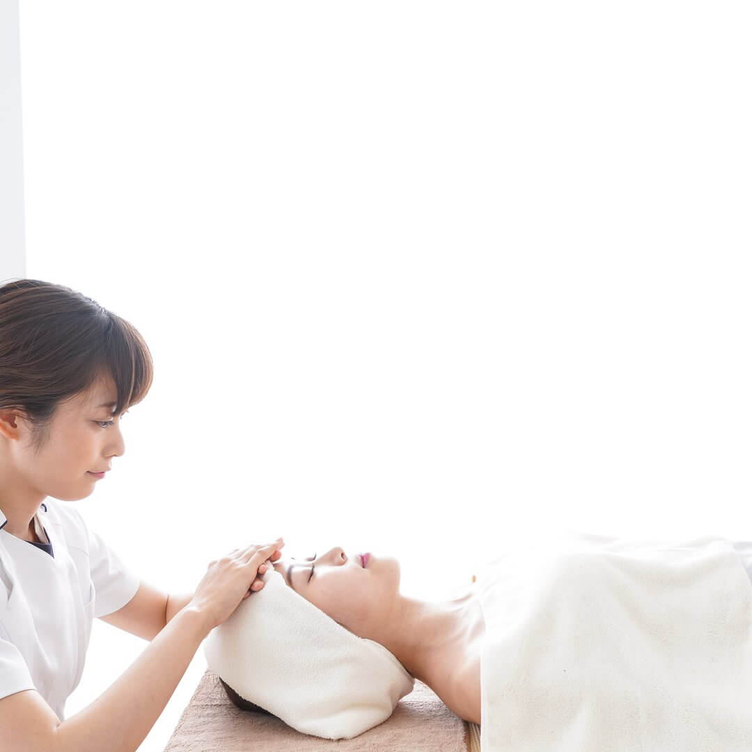 Dermatologist vs. Esthetician: What’s the Difference?